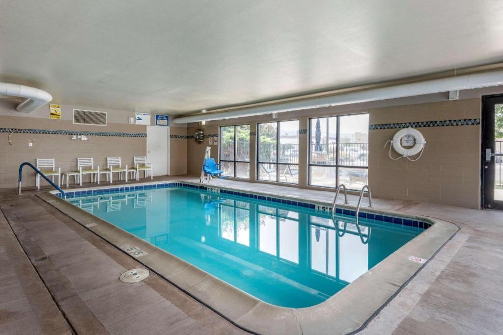 Comfort Inn & Suites Фрута Екстер'єр фото